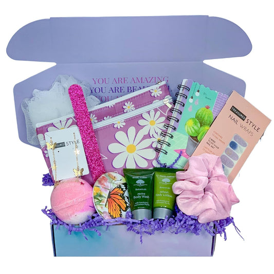Teen Girl Gift Box, Daughter Birthday Gift, Granddaughter Gifts, Valentine's Gift For Girls, Teen Girl Care Package, Teen Girls Christmas Presents, Get Well Soon Gift For Teen Girl, Trendy Girl Stuff